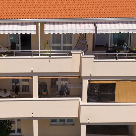 Apartment Angela *