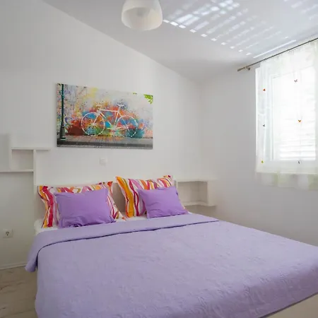 Angela Apartment