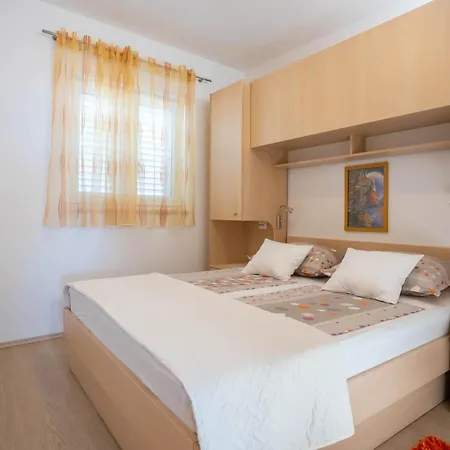 Angela Apartment Makarska